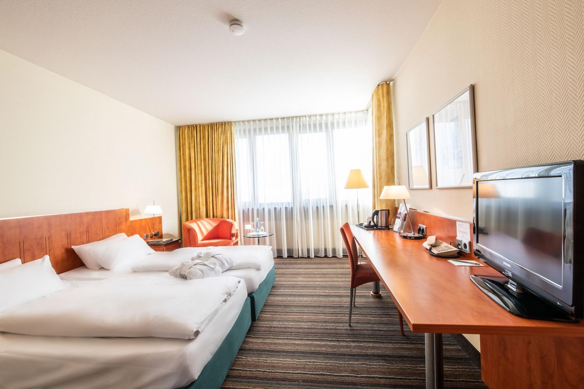 Mercure Hotel Am Messeplatz Offenburg Bagian luar foto
